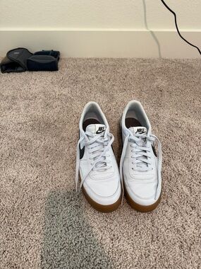 Nike Men’s Killshot 2 leather White Sneakers with Black Swoosh and Gum Sole